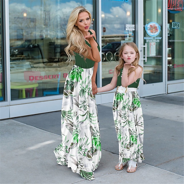  Mommy and Me Dress Graphic Print Light Green Maxi Sleeveless Matching Outfits / Summer