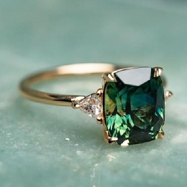  Moda retro con incrustaciones de piedras preciosas verdes cuadradas anillo de cuatro garras anillo de compromiso con incrustaciones