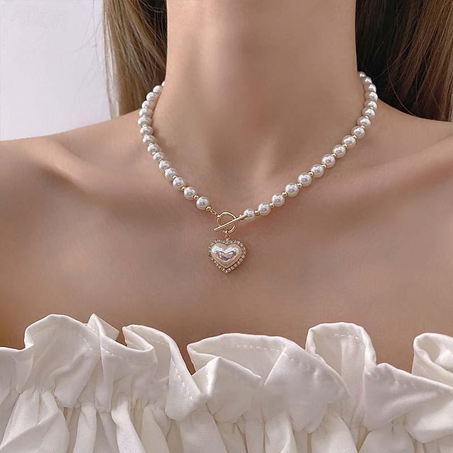  Classic Heart Pendant Alloy Necklace