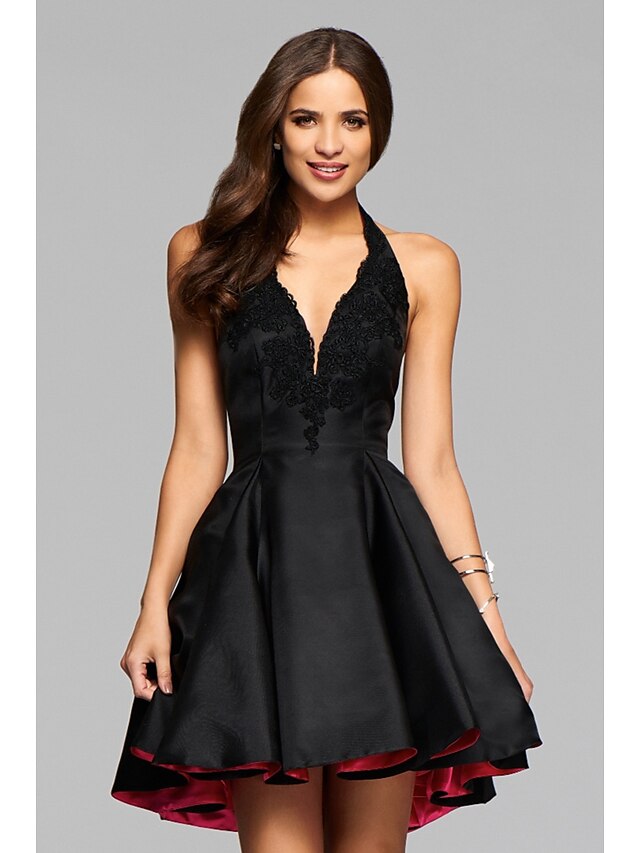  A-Line Sexy Black Homecoming Cocktail Party Dress Halter Neck Sleeveless Short / Mini Stretch Satin with Pleats Appliques 2020