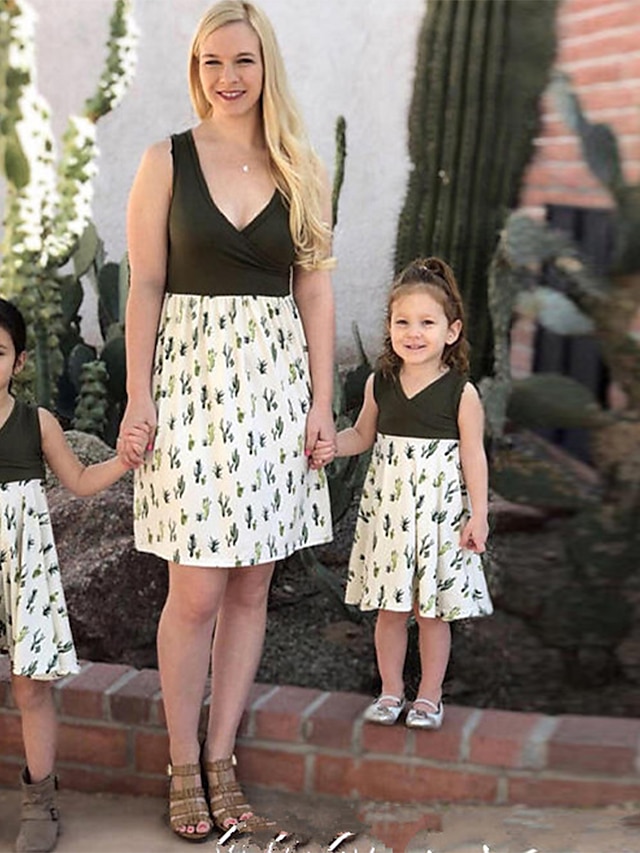  Mommy and Me Dress Graphic Print White Knee-length Sleeveless Matching Outfits / Summer