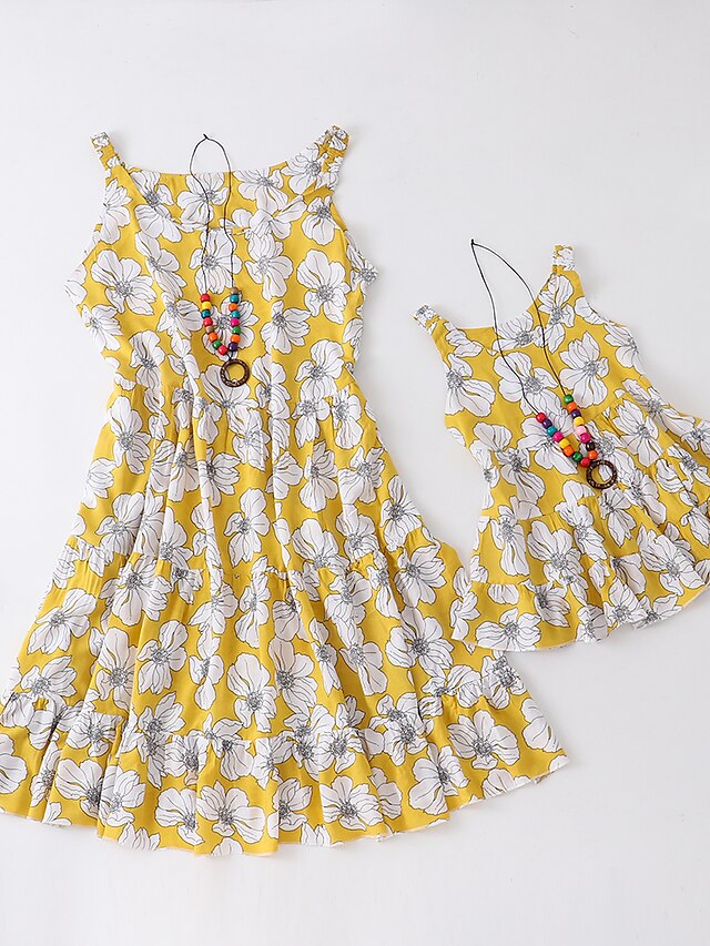  Robes Maman et moi Floral Imprimer Jaune Mi-long Sans Manches 3D effet Robe à Bretelles Doux Tenues assorties