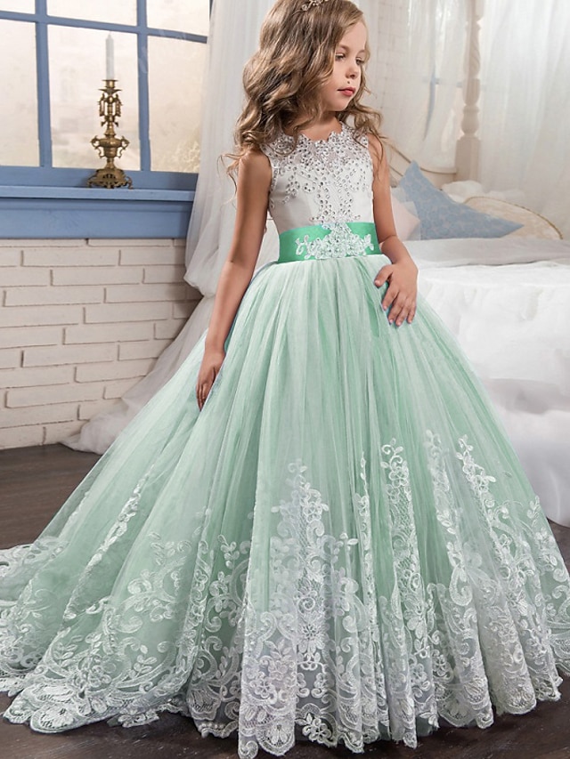  Elegant Sleeveless Lace Floral Princess Dress