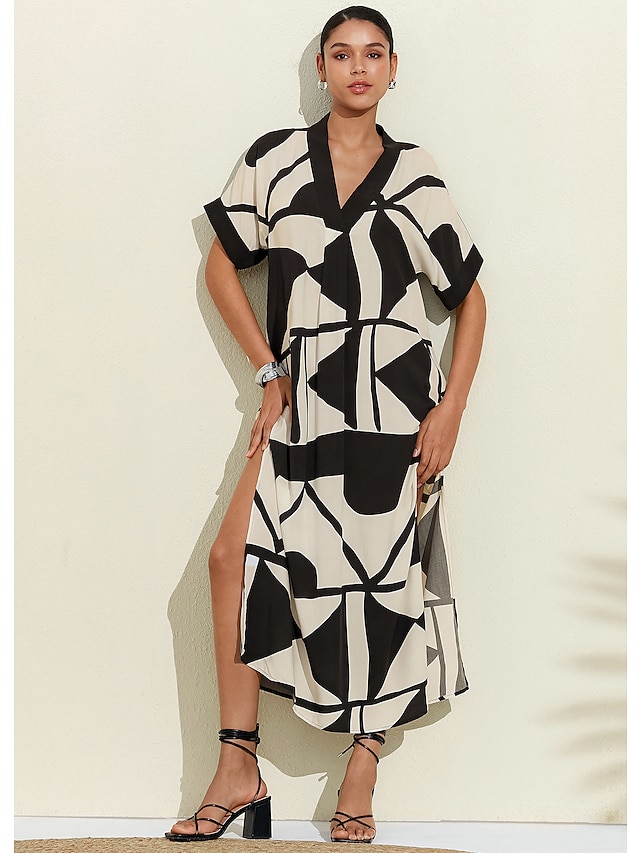  Women's Black And White Geometric Print Maxi Dress