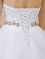 billige Wedding Dresses-Brudekjoler Balkjole Kæreste Stropløs Kapelslæb Tyl Brudekjoler Med Blonde Skærfer / Bånd 2024