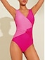 abordables Une pièce-Triangle Twist Removable Pad Swimsuit