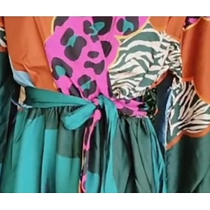 sateng dyreprint maxi kjole (belte inkludert) sateng dyreprint maxi kjole (belte inkludert)