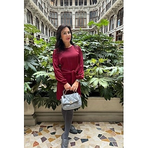 robe courte en satin à lacets et col ras du cou